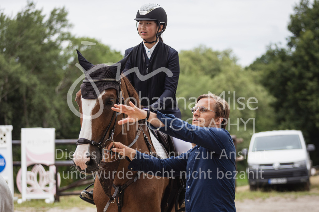 250712_BHO_ClearRoundTeam-408 | Deine schönsten Turniermomente als professionelle Fotos! Entdecke hochwertige Pferdesport-Fotografie im Online-Shop. Jetzt Fotos finden & bestellen!