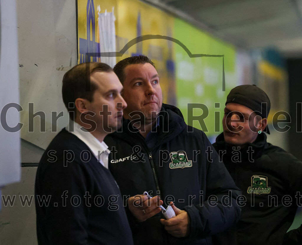 2025-12-05_041_TSV_Erding_gegen_Stuttgart_Rebels | Erding, Deutschland, 05.12.2025:Eishockey, Oberliga Süd 2025 / 2026, 23. Spieltag, TSV Erding gegen Stuttgart Rebels, Endergebnis: 5:6Foto: Christian Riedel / fotografie-riedel.net