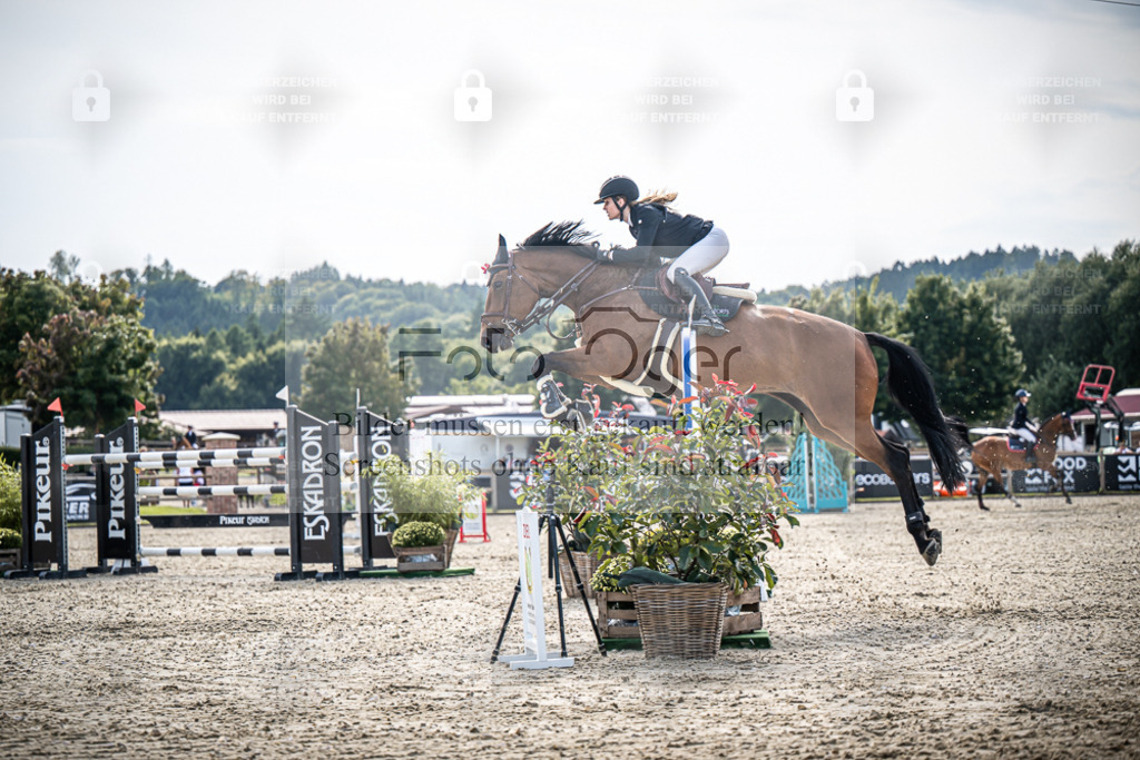 DOS_1321 | Entdecke hochwertige Reitturnierfotos von Foto Oger. Professionell, emotional und authentisch – jetzt Lieblingsmomente im Shop bestellen. - Realisiert mit Pictrs.com