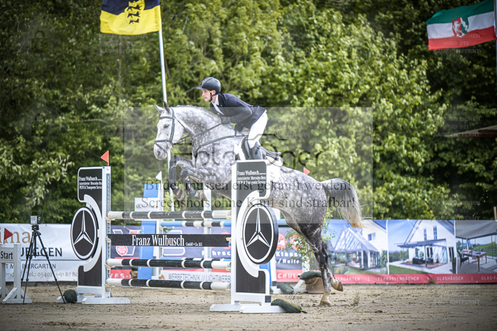 DOS_9602 | Entdecke hochwertige Reitturnierfotos von Foto Oger. Professionell, emotional und authentisch – jetzt Lieblingsmomente im Shop bestellen. - Realisiert mit Pictrs.com