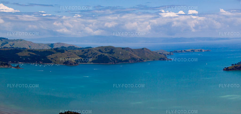 Aerial view: View of the town in the district Preece Point in Coromandel in the state Waikato, New Zealand. – Photo: IMG_55500-Bearbeitet.jpg taken on 01/12/2013 by Werner Riehm/FLY-FOTO.com – Resolution of the original: 6475 x 3055 px
