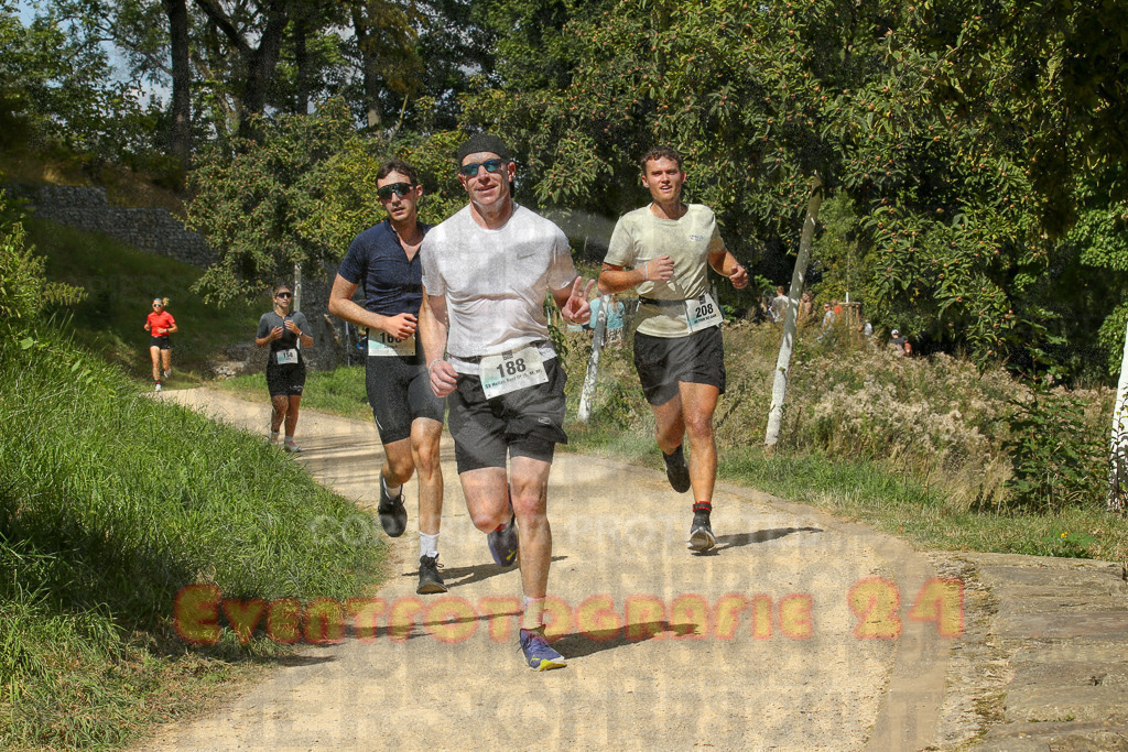 250824_1250_EX1_0728 | Sportfotografie im Rhein-Sieg Kreis, Köln, Bonn, NRW, Rheinland Pfalz, Hessen, etc. Unser Tätigkeitsfeld umfasst den Laufsport vom Volkslauf über den Marathon, Duathlon, Triathon bis zum Ultralauf wie Kölnpfad Ultra oder Schindertrail.