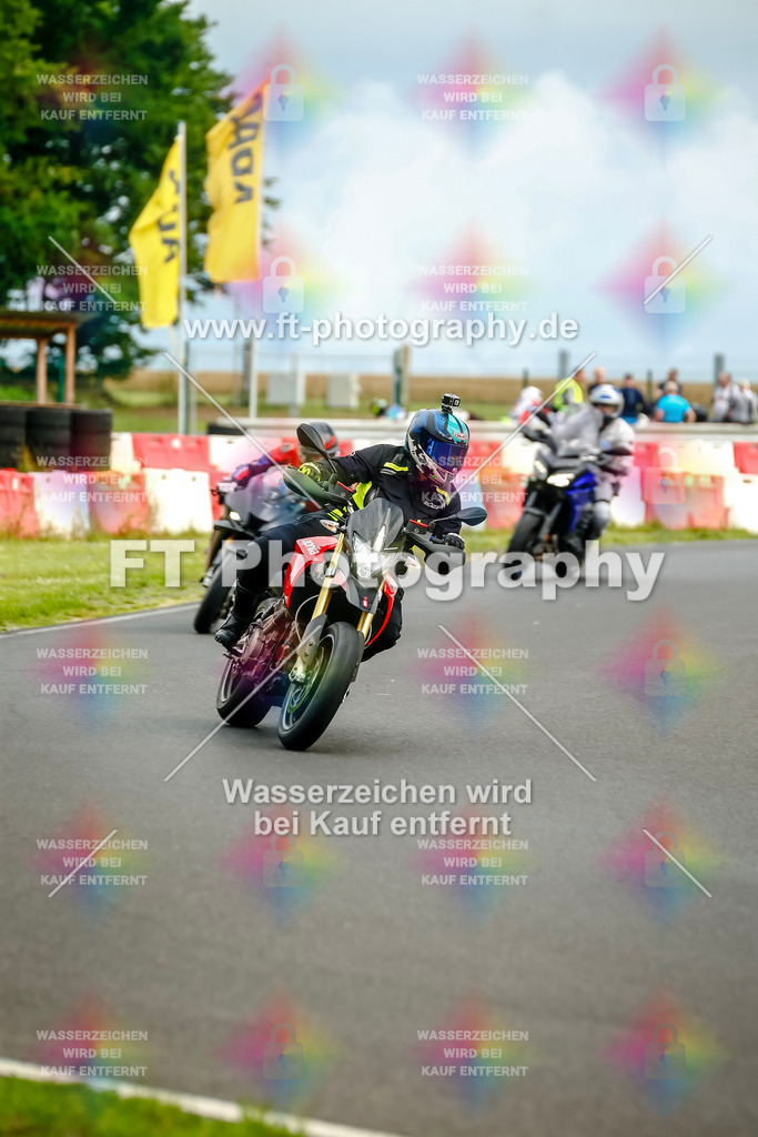 VBK-4392 | Hier findet Ihr Bilder von Touristenfahrten auf der Nürburgring Nordschleife oder von anderen Veranstaltungen die ich besucht habe. Viel Spass beim Durch Schauen 