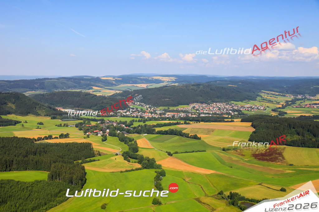Die Luftaufnahme Eila - Pressig wurde vom UL-Flugzeug (keine Drohne) aus fotografiert.Hohe Druck- Auflösung-die Geschenkidee!