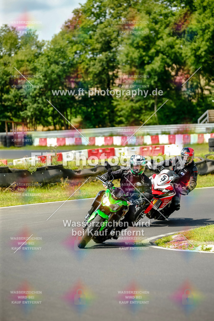 VBK-4857 | Hier findet Ihr Bilder von Touristenfahrten auf der Nürburgring Nordschleife oder von anderen Veranstaltungen die ich besucht habe. Viel Spass beim Durch Schauen 