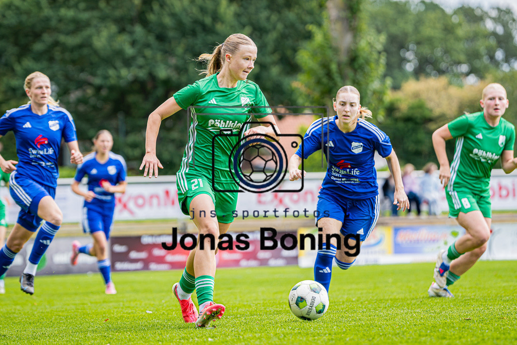 Fußball I Frauen I Saison 2026-2027 I Oberliga Niedersachsen I 1. Spieltag I TuS Lutten - BW Hollage I 53267 | jns.sportfotos - Realisiert mit Pictrs.com