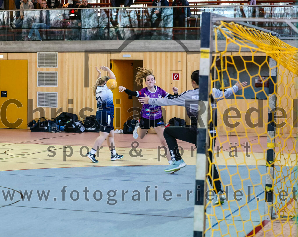 2023-12-16_071_SpVgg_Altenerding_gegen_HC_Donau-Paar_II | Erding, Deutschland, 16.12.2023:
Handball, Bezirksoberliga Frauen Altbayern 2023 / 2024, 10. Spieltag, SpVgg Altenerding gegen HC Donau/Paar II, Endergebnis: 22:22

Foto: Christian Riedel / fotografie-riedel.net