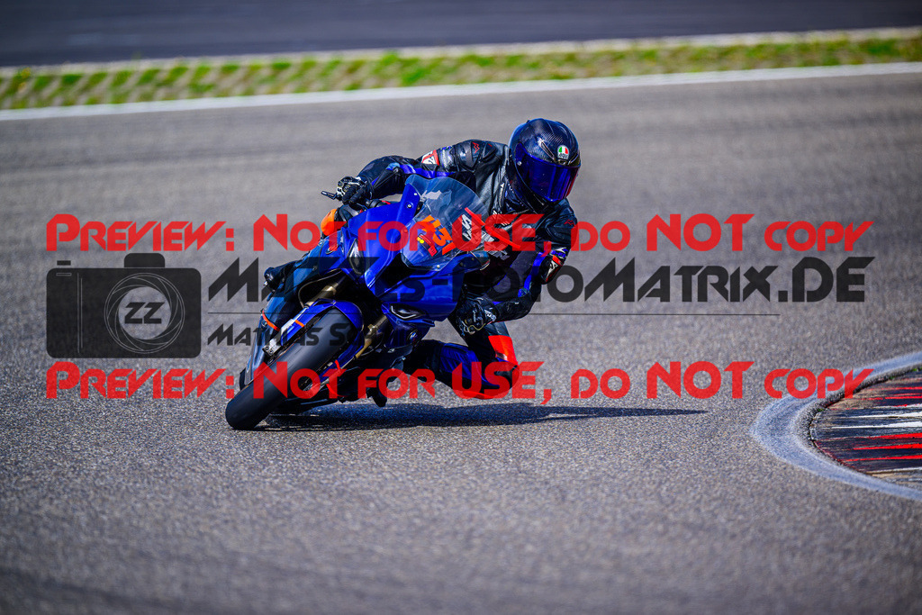 MaZZes_FotoMatrix_240911_6007705_4399 | ROT