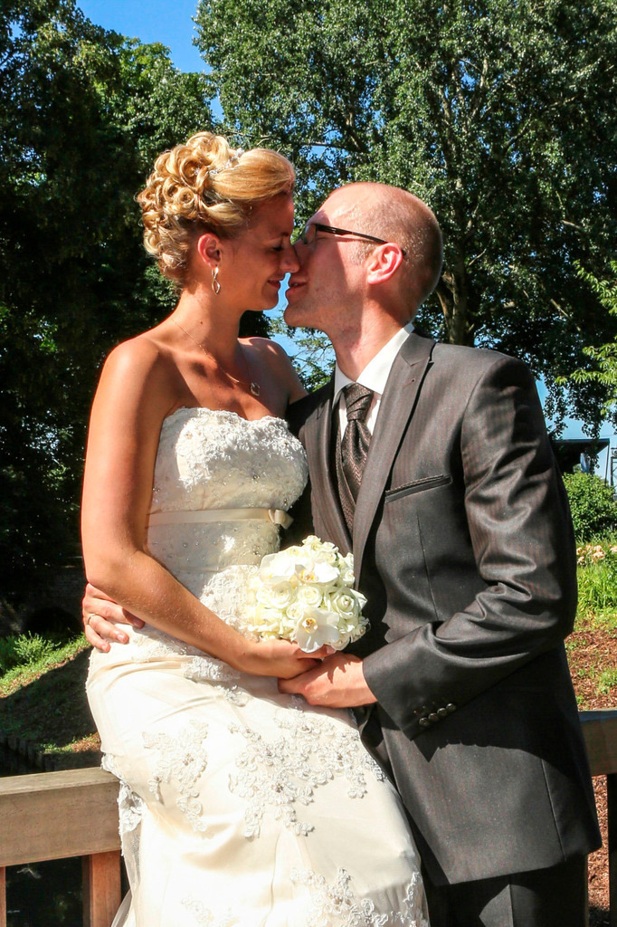 top-top.de Hochzeiten176 | Foto, Video, Fotografie, Videografie, Fotobox, DJ, Discjockey, Musik, Musikbox, Veranstaltung, Photobooth, Amazon, Ebay, Buchtipp, Bestseller, Autor, Verlag, Buch, Wesel, Hamminkeln, NRW, Dinslaken, Rees, Drohne, Hochzeit, Party, Fotobox, Wesel, Fotograf