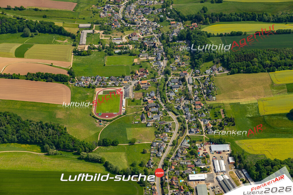 Die Luftaufnahme Stangendorf - Mülsen wurde 2022 vom Flugzeug aus (keine Drohne) erstellt. Hohe Auflösung -für große Poster und Wandbilder geeignet - Garantiert!