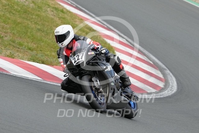 2024_05_16_PBK_17319 | Sportfotografie; SlowMotion; Video; Rennstrecke; Hafeneger; Speer; Racing; RSE; BMW; CBO; Trackday; Motorsportarena; Hockenheimring; Brno; Most; Barcelona; Valencia