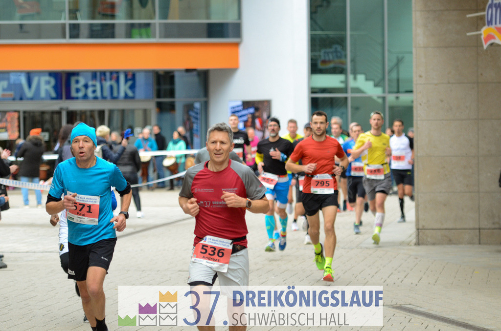 VR Bank Hauptlauf 10000m | 3 Koenigslauf 2023 - Realisiert mit Pictrs.com