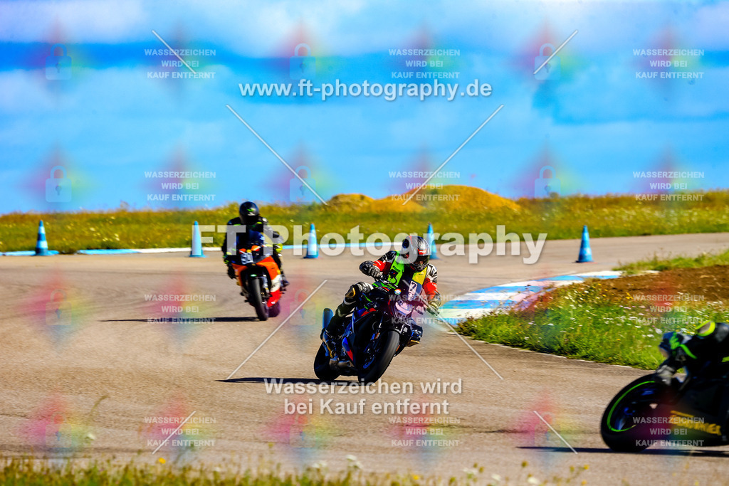 007-5137 | Hier findet Ihr Bilder von Touristenfahrten auf der Nürburgring Nordschleife oder von anderen Veranstaltungen die ich besucht habe. Viel Spass beim Durch Schauen 