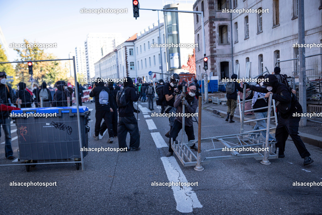 9L6A3252 | manifestation de lycéens à Strasbourg, le 6 octobre 2026, dans le cadre d’un mouvement national de protestation contre les conditions d’apprentissage. - Realisiert mit Pictrs.com