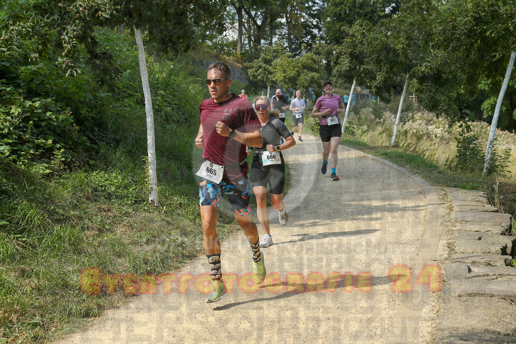 250824_1438_EX1_6978 | Sportfotografie im Rhein-Sieg Kreis, Köln, Bonn, NRW, Rheinland Pfalz, Hessen, etc. Unser Tätigkeitsfeld umfasst den Laufsport vom Volkslauf über den Marathon, Duathlon, Triathon bis zum Ultralauf wie Kölnpfad Ultra oder Schindertrail.