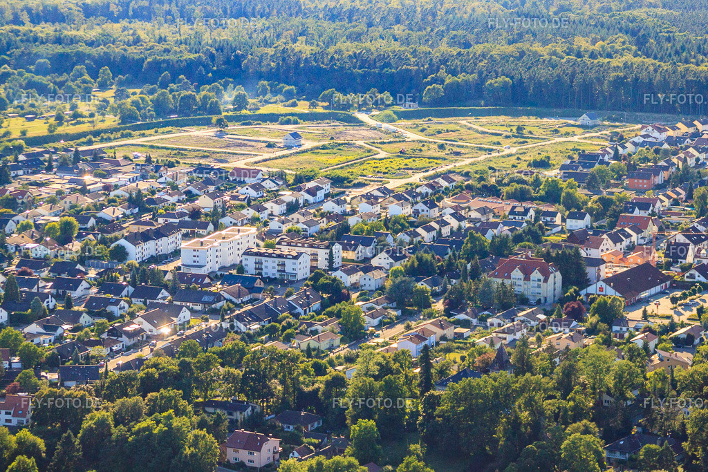 Neubaugebiet SW | Luftbild: Neubaugebiet SW in Jockgrim im Bundesland Rheinland-Pfalz in Deutschland. Foto: IMG_30861.jpg vom 31.07.2010 durch Werner Riehm/FLY-FOTO.de - Realisiert mit Pictrs.com