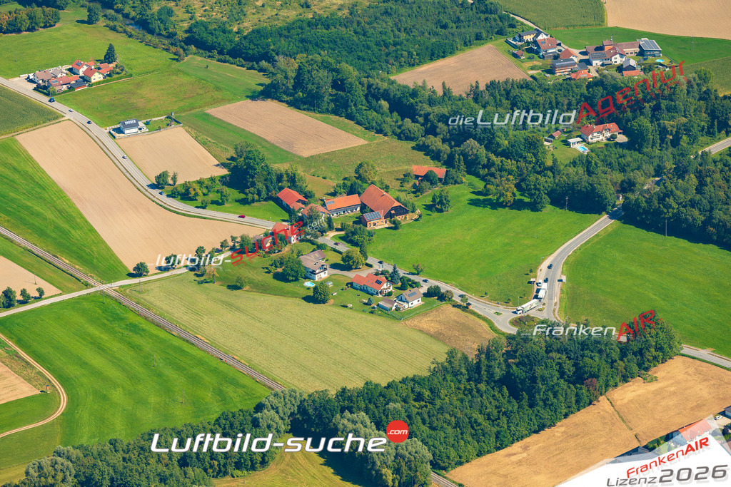 Luftaufnahme von  Aurolzmünster - Die Luftaufnahme wurde 2025 vom UL-Flugzeug heraus erstellt ( keine Drohne ) - Hochauflösende Luftaufnahme - für professionelle Ausdrucke geeignet. Die Geschenkidee !Mit Lizenz und Bildrechte bestellbar