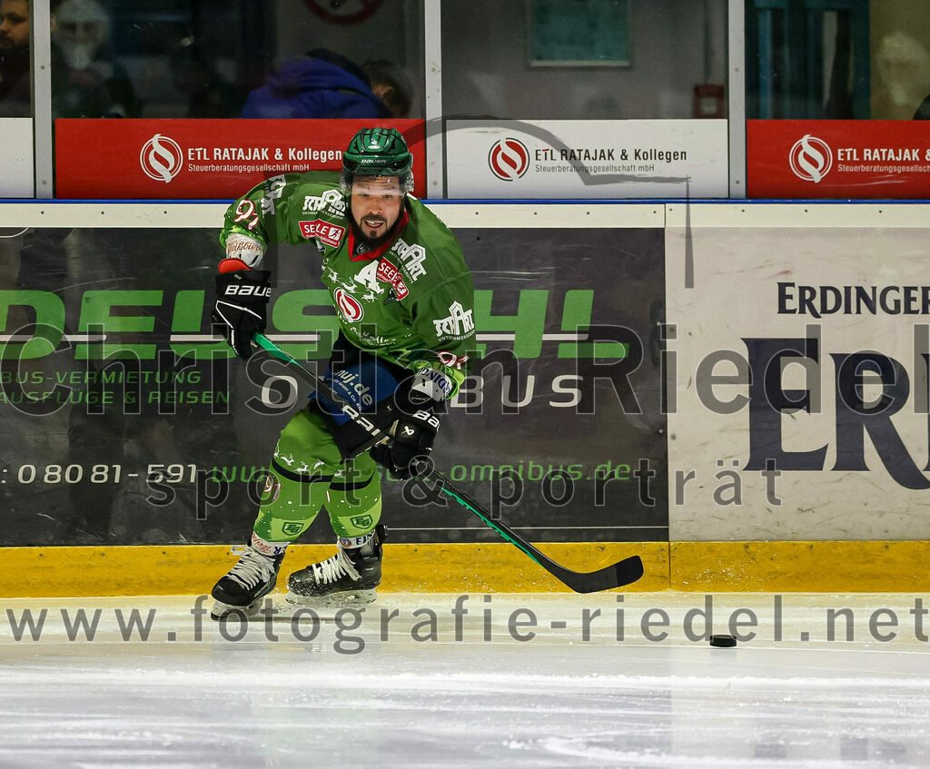 2023-12-17_009_TSV_Erding_gegen_ESC_Kempten | Erding, Deutschland, 17.12.2023:
Eishockey, Bayernliga Vorrunde 2023 / 2024, 18. Spieltag, TSV Erding gegen ESC Kempten, Endergebnis: 5:1

Rudolf Lorenz (Erding Gladiators, #91)

Foto: Christian Riedel / fotografie-riedel.net