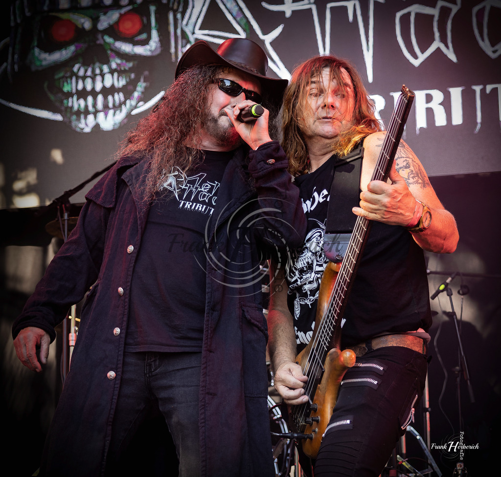 Metal Attack Tribute | Stadtfest Aschaffenburg 30.08.2025 - Realisiert mit Pictrs.com