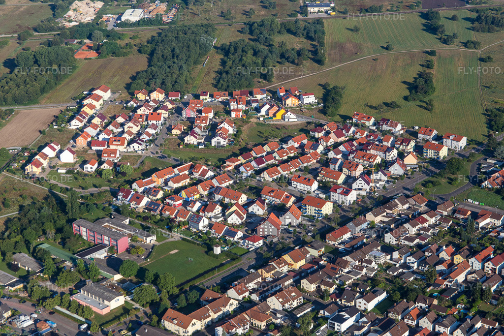 Luftbild: Gemeinschaftsschule im Ortsteil Wiesental in Waghäusel im Bundesland Baden-Württemberg in Deutschland. Foto: IMG_092371.jpg vom 01.08.2016 durch Werner Riehm/FLY-FOTO.de