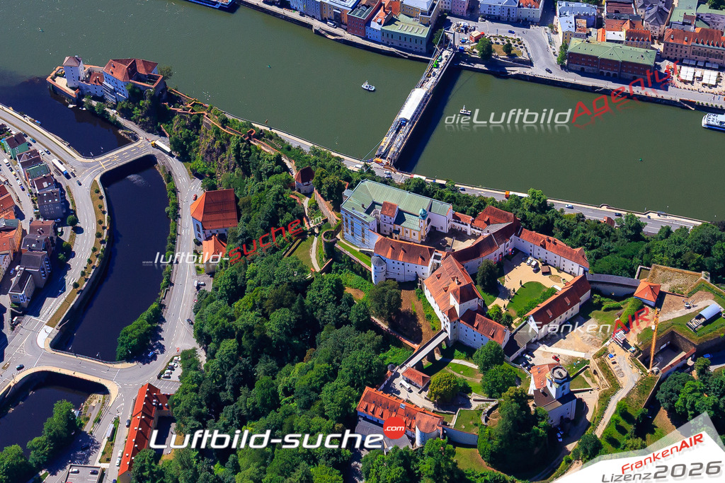 Die Luftaufnahme der Stadt Passau wurde 2017 vom Flugzeug heraus erstellt ( keine Drohne )- hohe Auflösung für beste Qualität