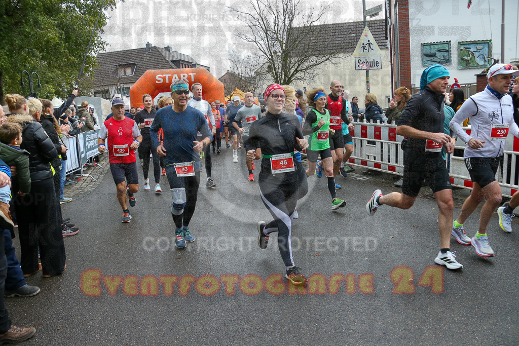 251130_1133_EX1_8009 | Sportfotografie im Rhein-Sieg Kreis, Köln, Bonn, NRW, Rheinland Pfalz, Hessen, etc. Unser Tätigkeitsfeld umfasst den Laufsport vom Volkslauf über den Marathon, Duathlon, Triathon bis zum Ultralauf wie Kölnpfad Ultra oder Schindertrail.