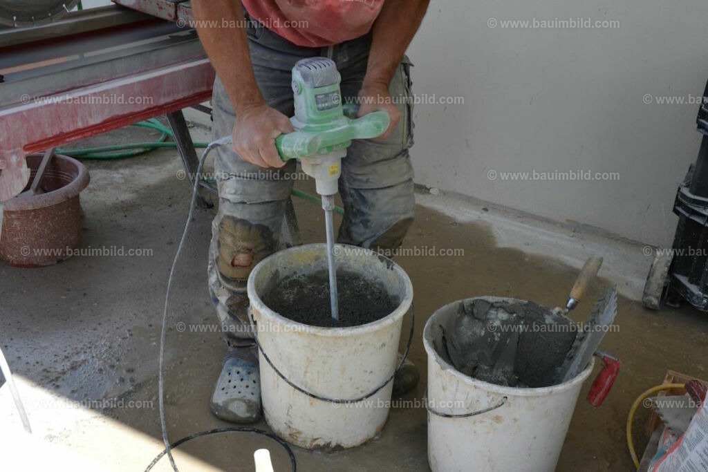bib-lg21-fliesenlegerarbeiten-0107 | Nach LV-Leistungsgruppen sortierte Detailfotos über den Bau eines Hauses. Alle Hausbau-Bilder direkt vom Urheber und Autor der Website Haus-Selber-Bauen.com