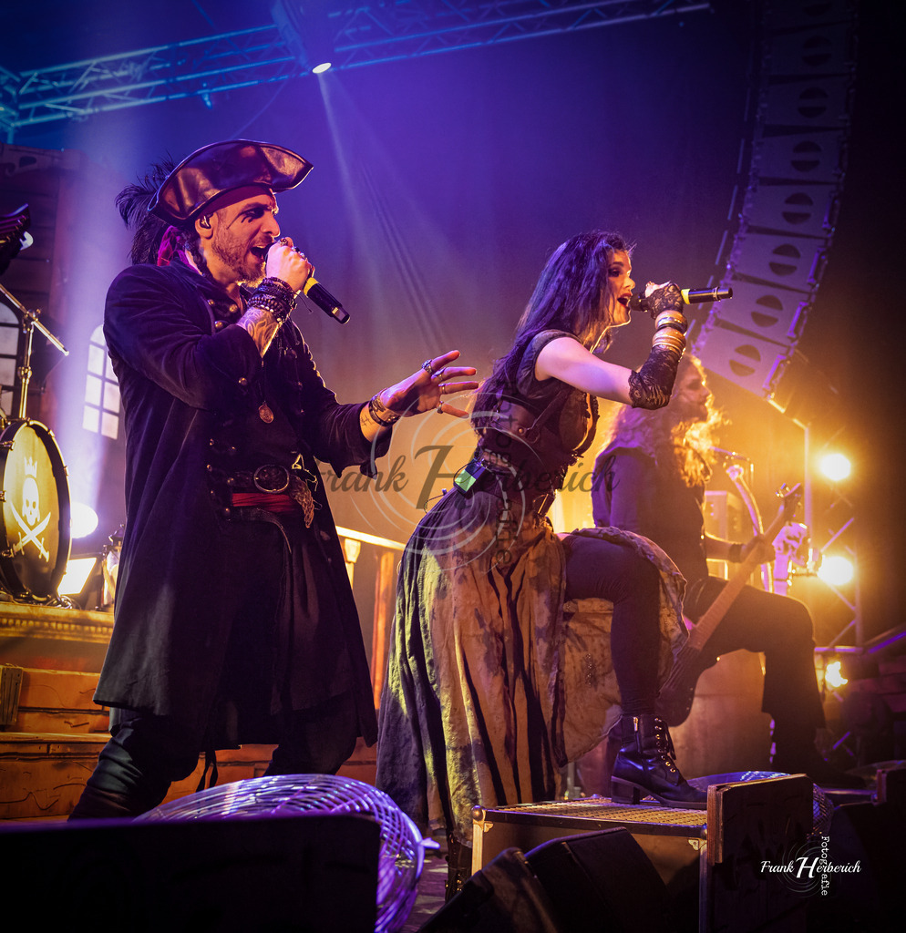 Visions Of Atlantis 21.02.2026 Geiselwind | Frank Herberich Fotografie, Frank Herberich, Fotografie, Hochzeit, Portrait, St. Peter Ording, Ording, Westerhever, Nordsee, Frank Fotografie, Hardheim,  Odenwald,Walldürn, Band,Eventfotografie - Realisiert mit Pictrs.com