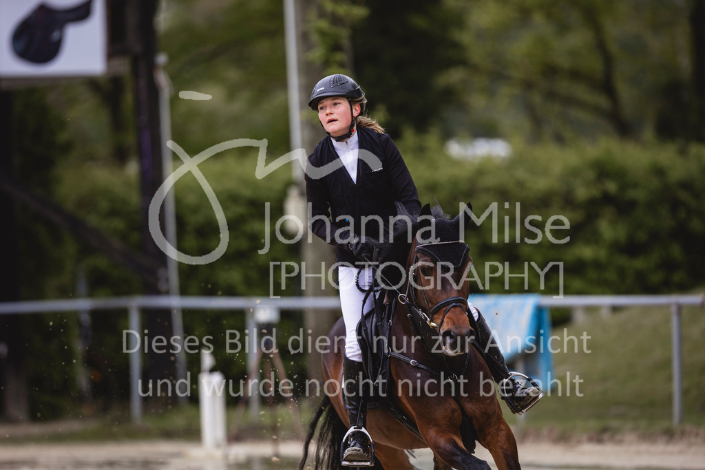 240426_Olfen-Vinnum_PonyTrophy-122 | Deine schönsten Turniermomente als professionelle Fotos! Entdecke hochwertige Pferdesport-Fotografie im Online-Shop. Jetzt Fotos finden & bestellen!