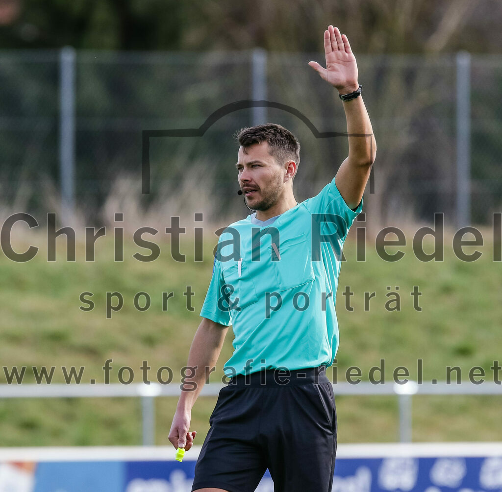 2024-02-24_031_FC_Schwaig_gegen_TSV_1880_Wasserburg | Oberding, Deutschland, 24.02.2024:
Fußball, 2. Runde Qualifikation TOTO-Pokal 2023 / 2024, 1. Spieltag, FC Schwaig gegen TSV 1880 Wasserburg, Endergebnis: 2:3

Schiedsrichter Xaver Fabisch

Foto: Christian Riedel / fotografie-riedel.net