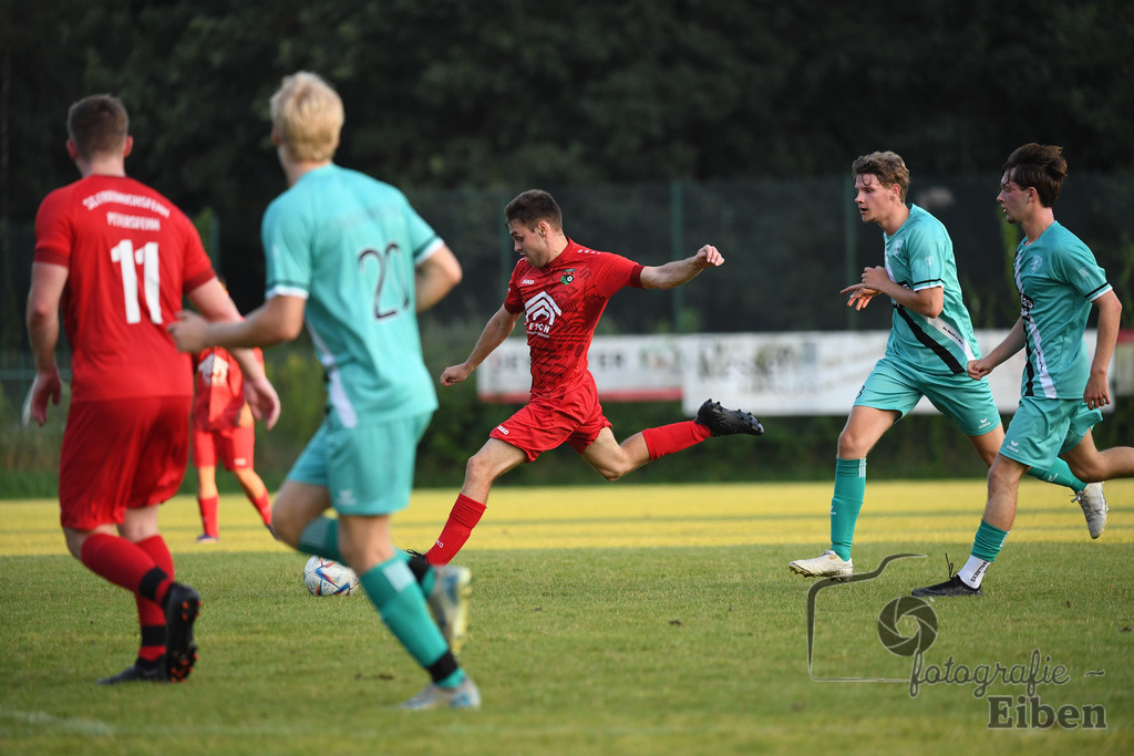 TuS Eversten-SG FriPe | Herren Kreisliga; TuS Eversten (mint)-SG FriPe (rot) am 15.08.2025 in Oldenburg (Sportanlage TuS Eversten), Photo: Philip Eiben 2025 - Realisiert mit Pictrs.com