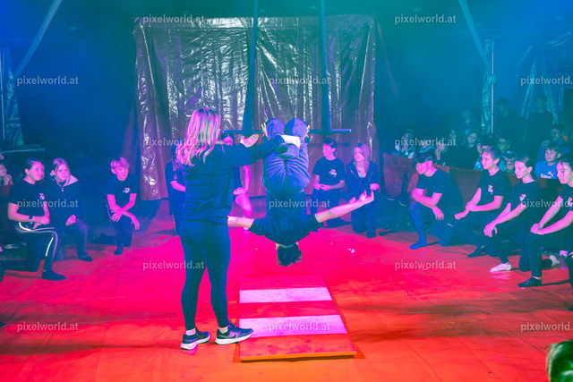 Zirkusvorstellung der MS Feldkirchen Digital | Bildershop von pixelworld.at - Realisiert mit Pictrs.com