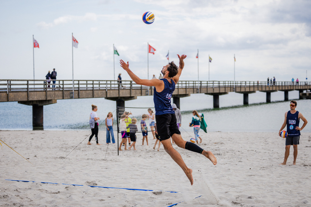 Beachvolleyball I Saison 2026 I FLENS Beach-Tour I 6. Turnier I Ostseebad Großenbrode | Jasper Lorenz Fotografie - Realisiert mit Pictrs.com