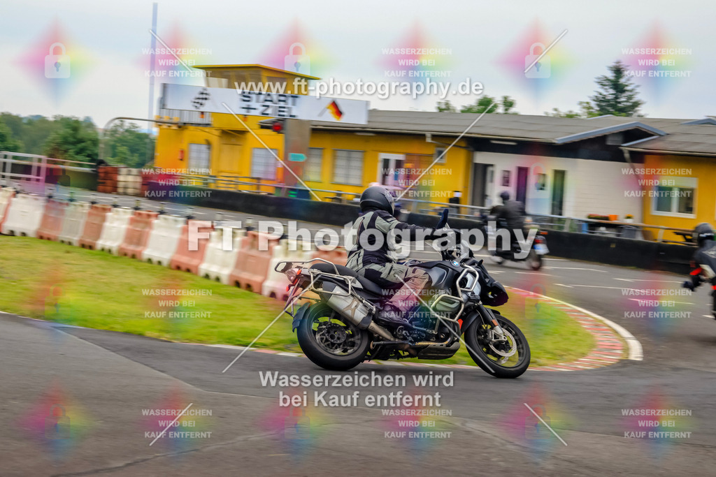 OBK-5288 | Hier findet Ihr Bilder von Touristenfahrten auf der Nürburgring Nordschleife oder von anderen Veranstaltungen die ich besucht habe. Viel Spass beim Durch Schauen 