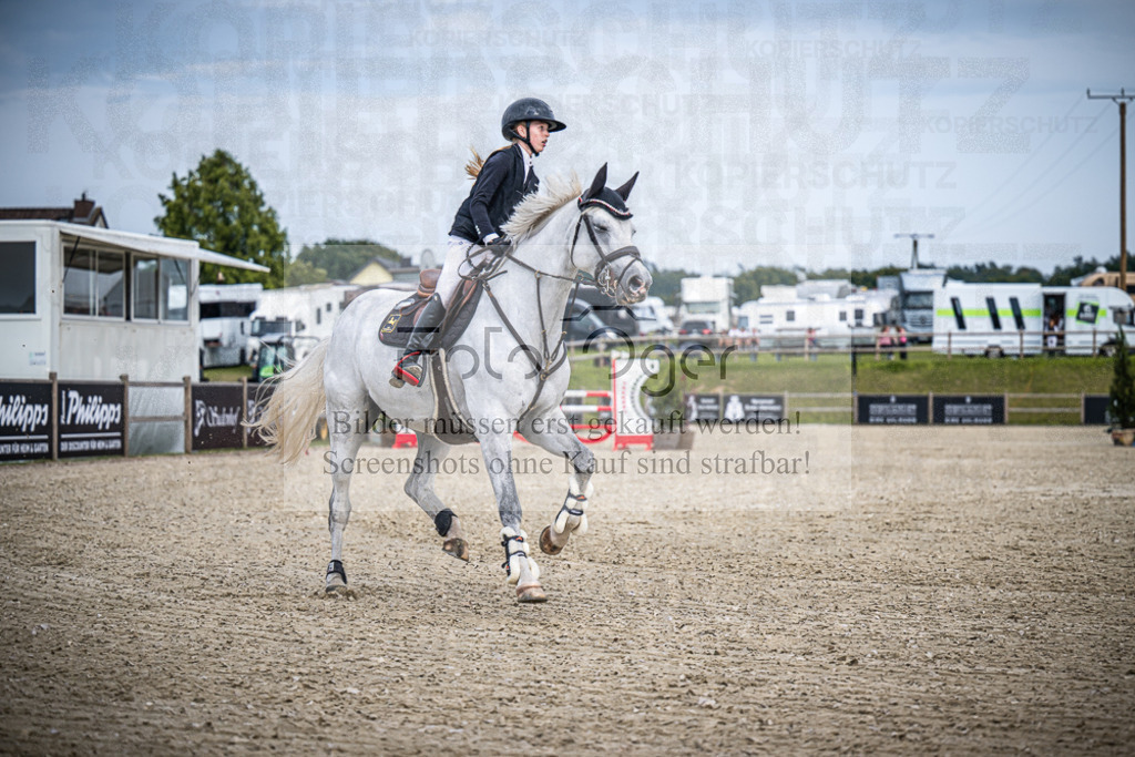 DOS_3802 | Entdecke hochwertige Reitturnierfotos von Foto Oger. Professionell, emotional und authentisch – jetzt Lieblingsmomente im Shop bestellen.Deutschlandweite Turnierfotografie. - Realisiert mit Pictrs.com