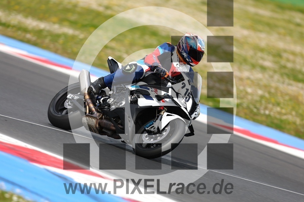 0215-20260331_01489 | Schöne Erinnerungen an spannende Momente - das festzuhalten ist unser Job. PIXELrace.de ist seit 2003 auf den Rennstrecken Europas unterwegs um die Action draußen beim Fahren und die wunderbare Stimmung imm Fahrerlager für euch einzufangen.