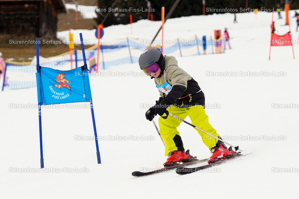 SRF_02.01.2026_0705 | Skirennfotos,Serfaus,Fiss,Ladis,Kinderskirennen,Winter,Tirol,Oberland,skirace,SFL,feelfree,weil wir's genießen,ski,Ski,skifahren,Sonnenplateau, - Realisiert mit Pictrs.com