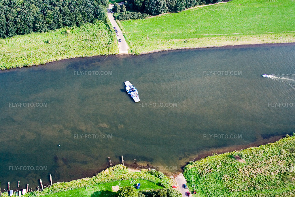 Aerial view: View of the town in Lottum in the state Limburg, Netherlands. – Photo: IMG_12939.jpg taken on 08/31/2008 by Werner Riehm/FLY-FOTO.com – Resolution of the original: 3456 x 2304 px