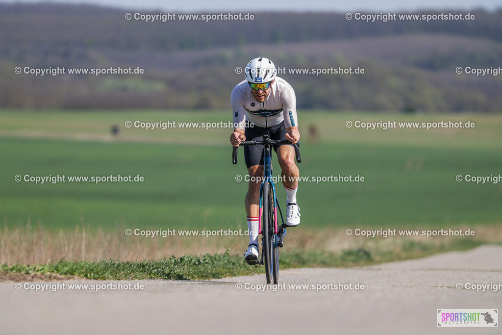 368A3519 | Neusiedlersee Radmarathon 2026@sportshot_your_pictrs #yourpictures#roadtowm2029 #nrm #neusiedlerseeradmarathon #neusiedlersee #neusiedlerseetourismus #burgenland #mörbisch #nrm26 #burgenlandtourismus #voglundco #poweredbyburgenlandtourismus #radsport #rad #marathon #ucigranfondo #visitburgenland #ucigranfondoworldseries