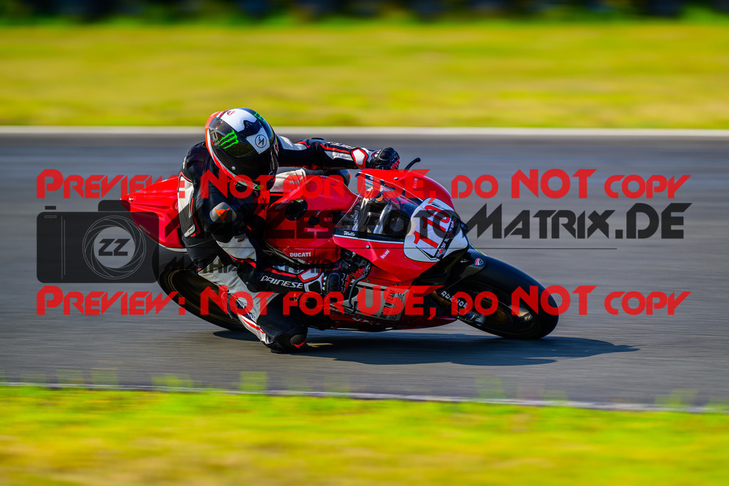 MaZZes_FotoMatrix_240725_6007705_7215 | ROT