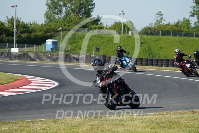 2025_05_12_PBK_15207 | Sportfotografie; SlowMotion; Video; Rennstrecke; Hafeneger; Speer; Racing; RSE; BMW; CBO; Trackday; Motorsportarena; Hockenheimring; Brno; Most; Barcelona; Valencia