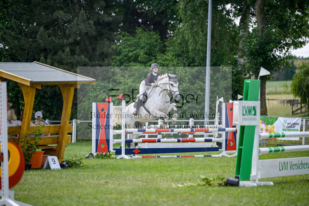 Reitturnier Voxtrup | Entdecke hochwertige Reitturnierfotos von Foto Oger. Professionell, emotional und authentisch – jetzt Lieblingsmomente im Shop bestellen.Deutschlandweite Turnierfotografie. - Realisiert mit Pictrs.com