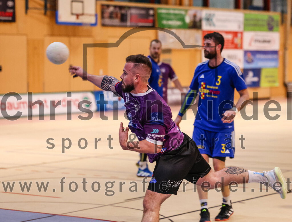 2024-10-13_080_SpVgg_Altenerding_gegen_SSG_Metten | Erding, Deutschland, 13.10.2024:Handball, Bezirksoberliga Männer 2024 / 2025, 4. Spieltag, SpVgg Altenerding gegen SSG Metten, Endergebnis: 40:22Sebastian Forster (SpVgg Altenerding, #13)Foto: Christian Riedel / fotografie-riedel.net