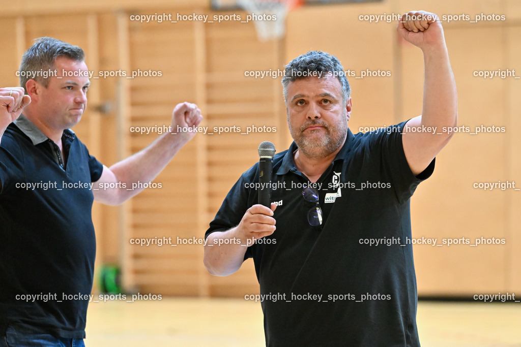 SC Ferlach Damen vs. WAT Atzgersdorf 18.5.2023 | Assistentcoach Betreuer Sektionsleiter SC Ferlach Damen Buchbauer Wolfgang, Tränen in den Augen