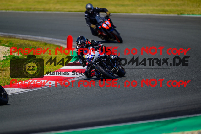 MaZZes_FotoMatrix_240725_6007705_5419 | BLAU