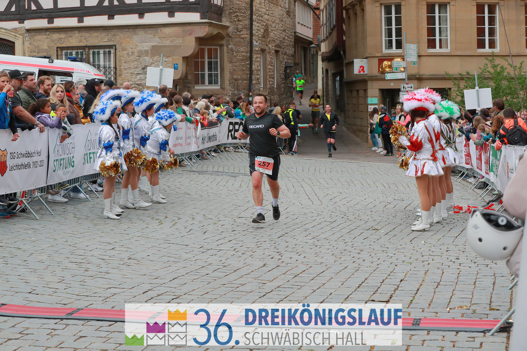 VR Bank Hauptlauf 10km | 3königslauf 2022 VR Bank Hauptlauf - Realisiert mit Pictrs.com