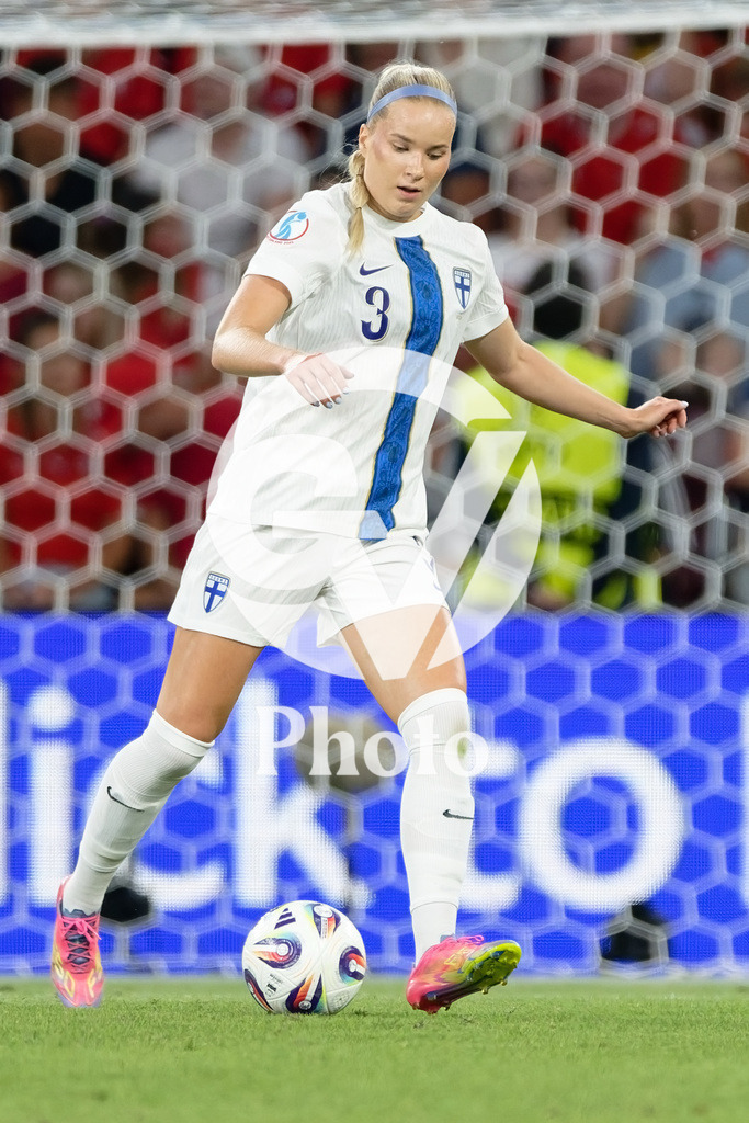 Finland v Switzerland: UEFA Women's EURO 2025 Group A | GENEVA, SWITZERLAND - JULY 10: Vilma Koivisto of Finland passes the ball  during the UEFA Women's EURO 2025 Group A match between Finland and Switzerland at Stade de Geneve on July 10, 2025 in Geneva, Switzerland. (Photo by Giuseppe Velletri/Sports Press Photo/Getty Images)