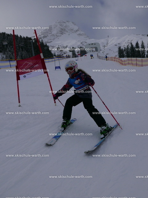 Antonia (2) | Photos von der Skischule Warth - Realisiert mit Pictrs.com
