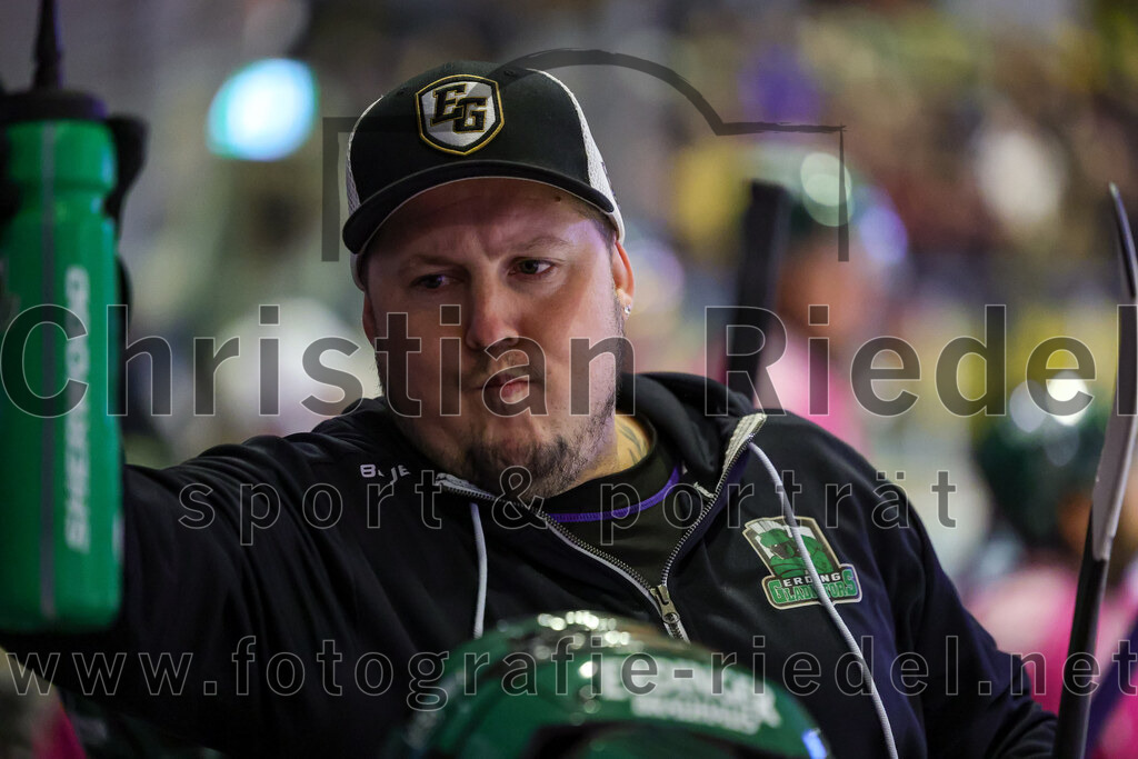 2025-10-28_042_TSV_Erding_gegen_Toelzer_Loewen | Erding, Deutschland, 28.10.2025:Eishockey, Oberliga Süd 2025 / 2026, 13. Spieltag, TSV Erding gegen Tölzer Löwen, Endergebnis: 2:5Foto: Christian Riedel / fotografie-riedel.net