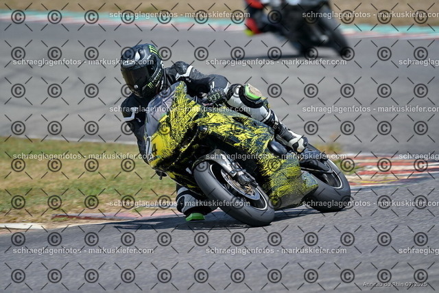 25bt04-1206 | markuskiefer.com - Realisiert mit Pictrs.com